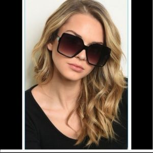 Just In! Botique Item